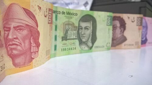 pesos-billetes-aguinaldo-economia