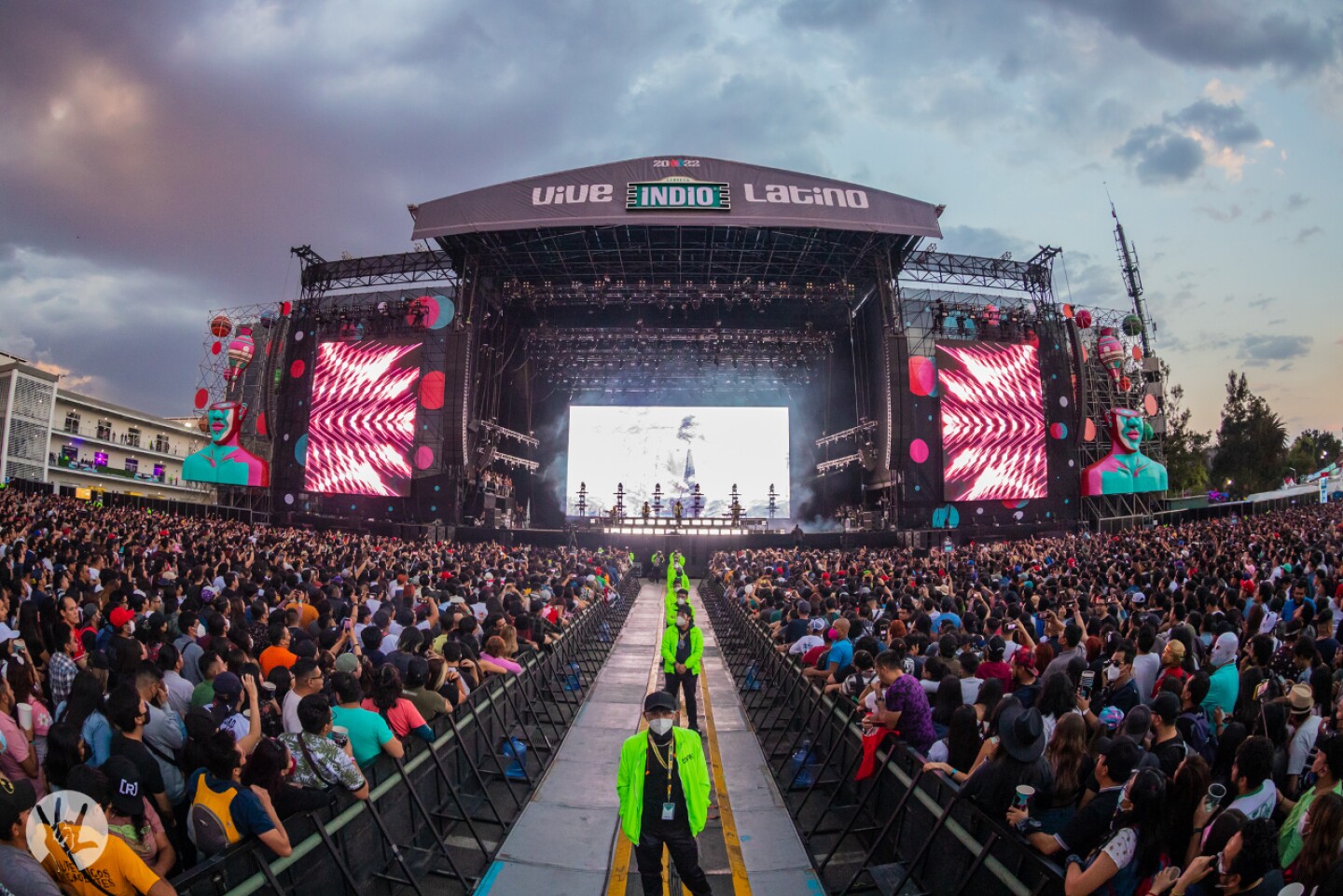 vive-latino-2022-horario-domingo