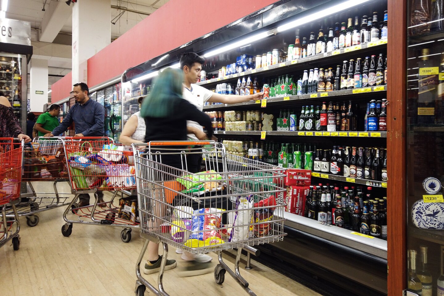 super supermercado cosumo, bebidas alcoholicas