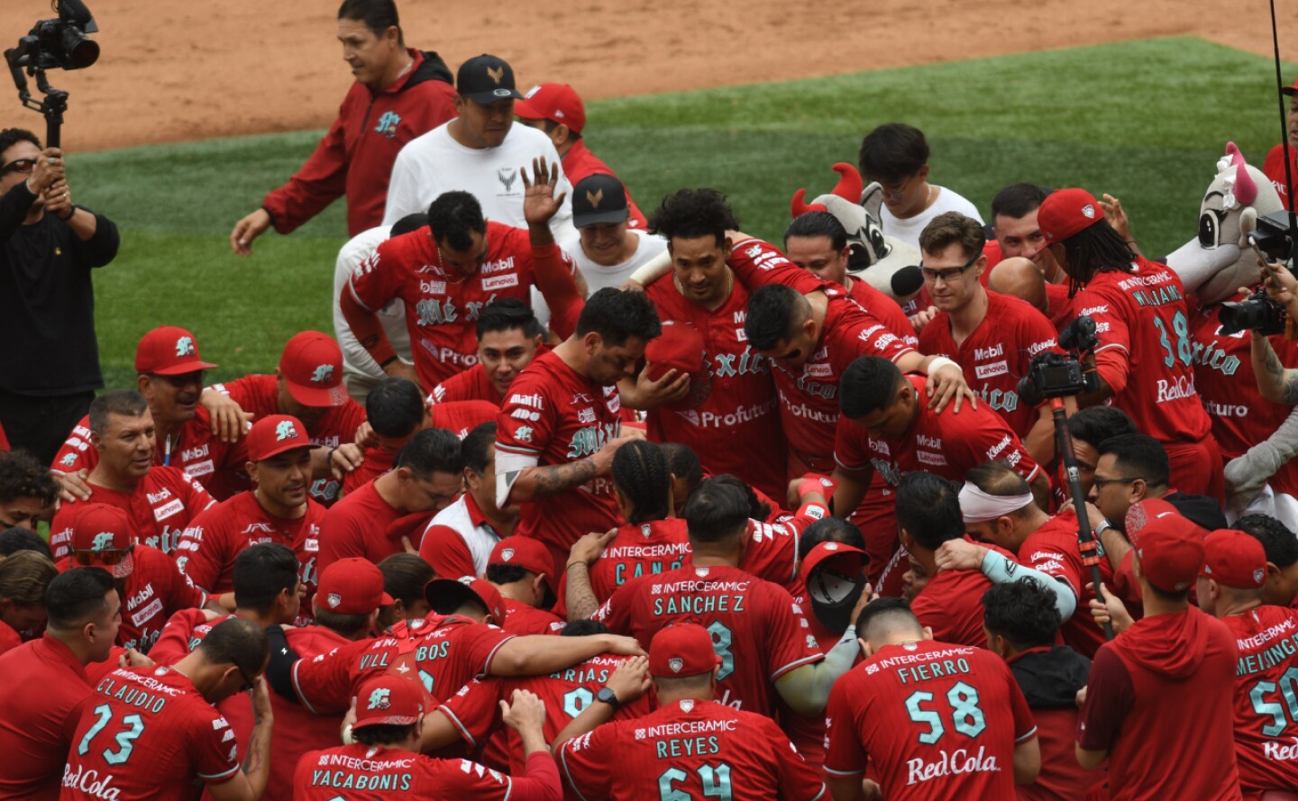 primer-juego-serie-del-rey-beisbol