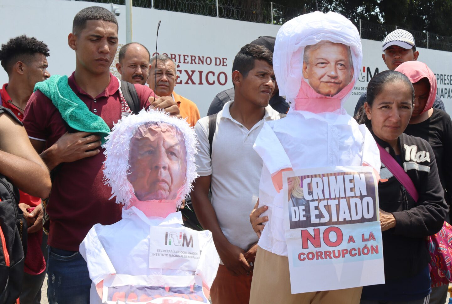 pinatas-amlo-y-garduno
