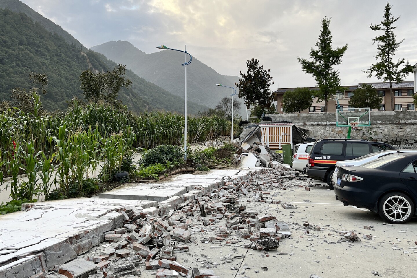 CHINA-QUAKE