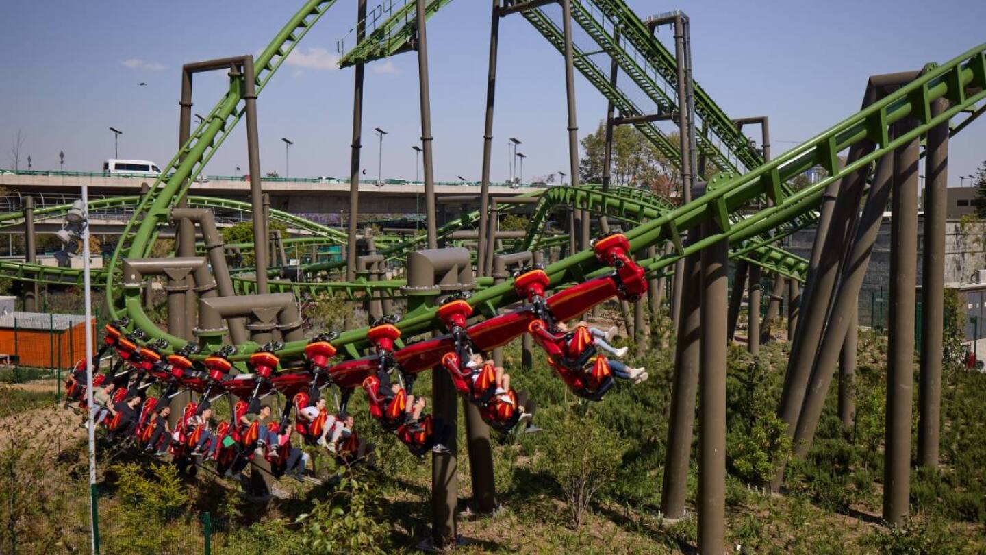 aztlan parque urbano.jpg