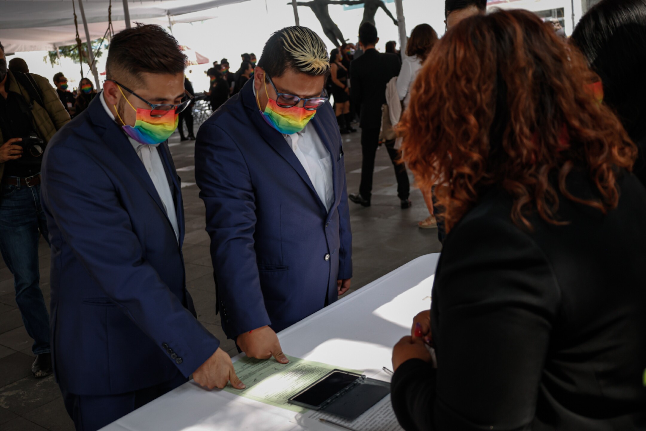 bodas-masivas-dia-internacional-del-orgullo-lgbt-cdmx-1