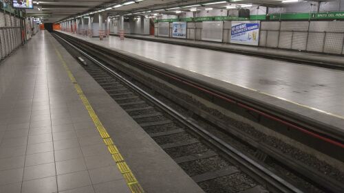 Conductores exhiben fallas en Línea 8 del Metro