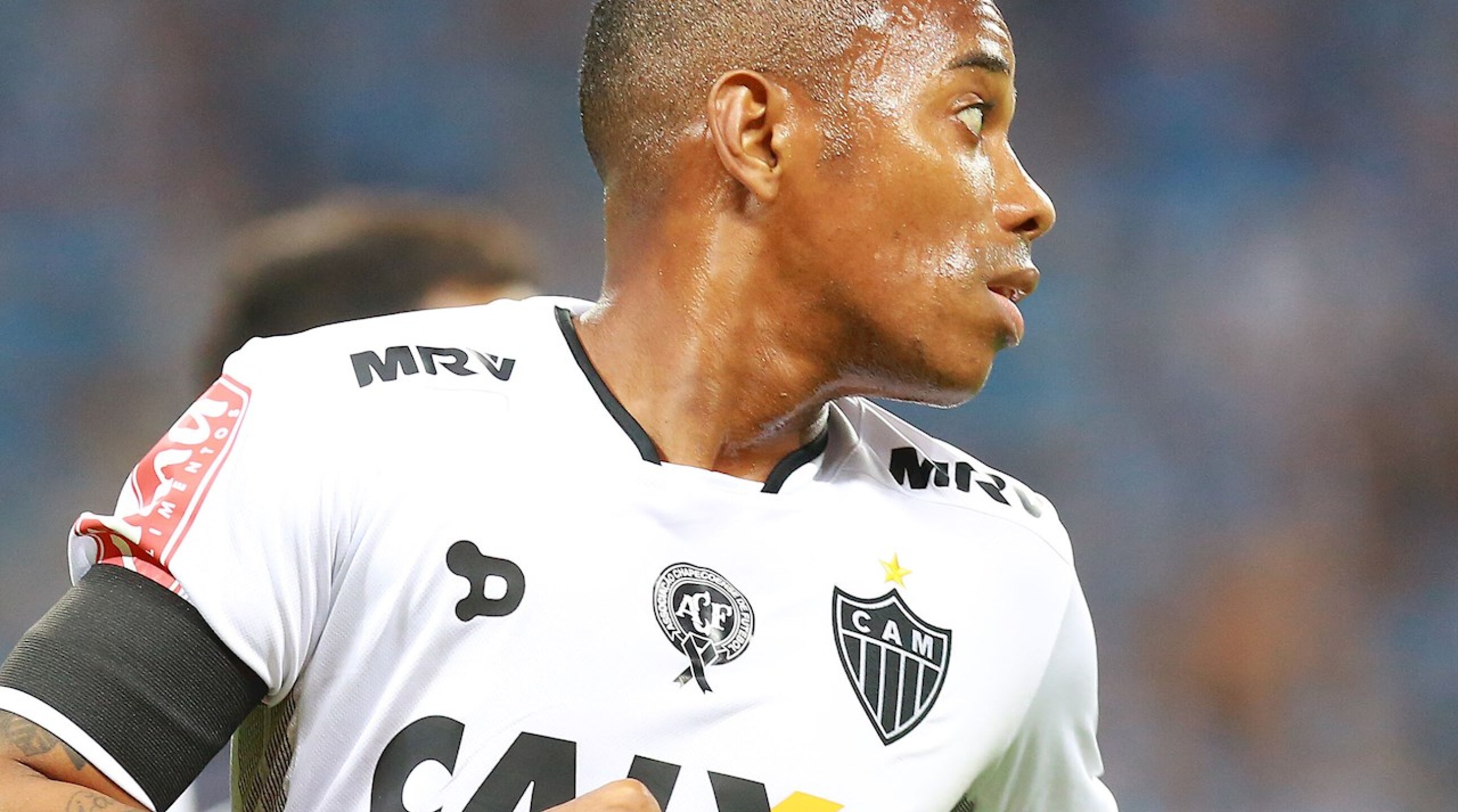 robinho-violacion