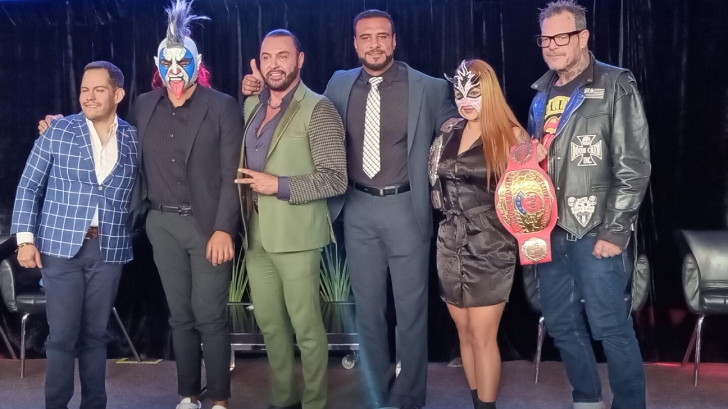 carteleta-triplemania-xxxii