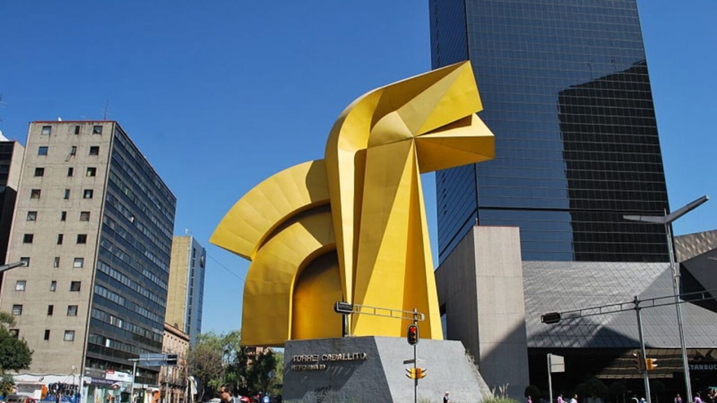 Cabeza-de-Caballo-escultura-sebastian