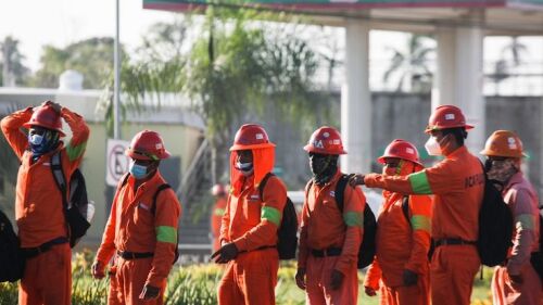 Trabajadores de la ICA Flour denuncia anomalías y cobros indebidos para trabajar en el complejo de la construcción Dos Bocas Paraíso.