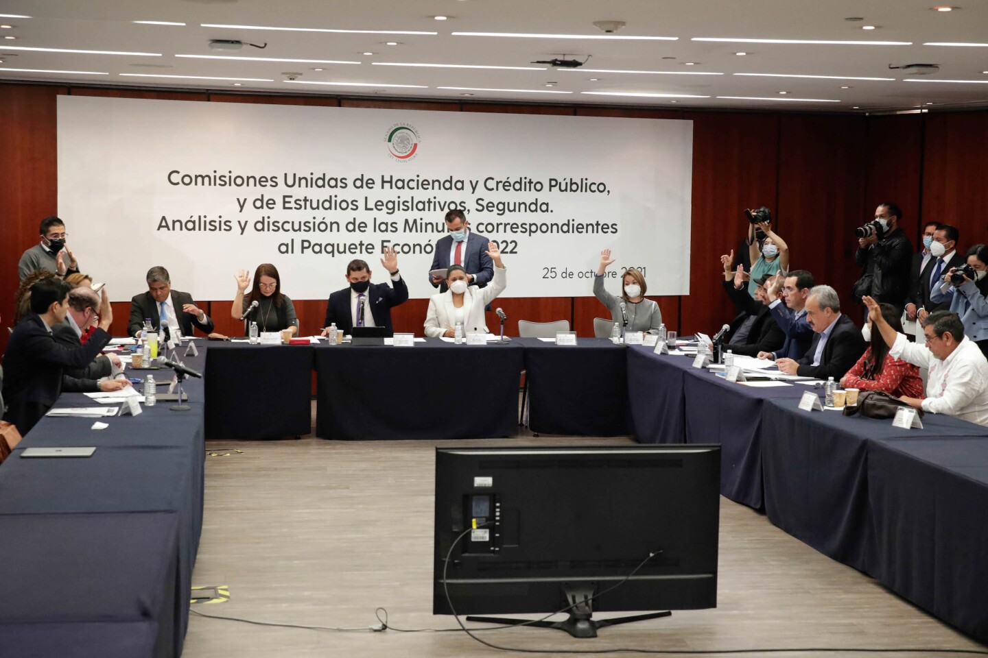 251021_Com_Unidas_Hacienda_Est_Leg_Seg-3