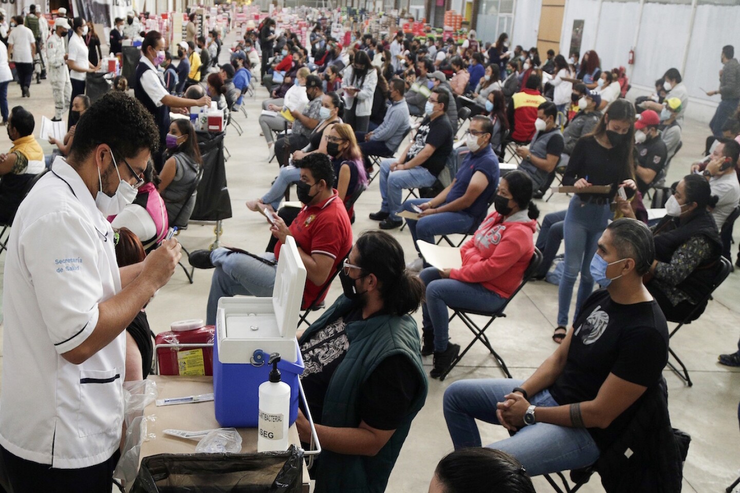 La tercera ola en MÈxico marca un nuevo rÈcord con m·s de 16.000 contagios