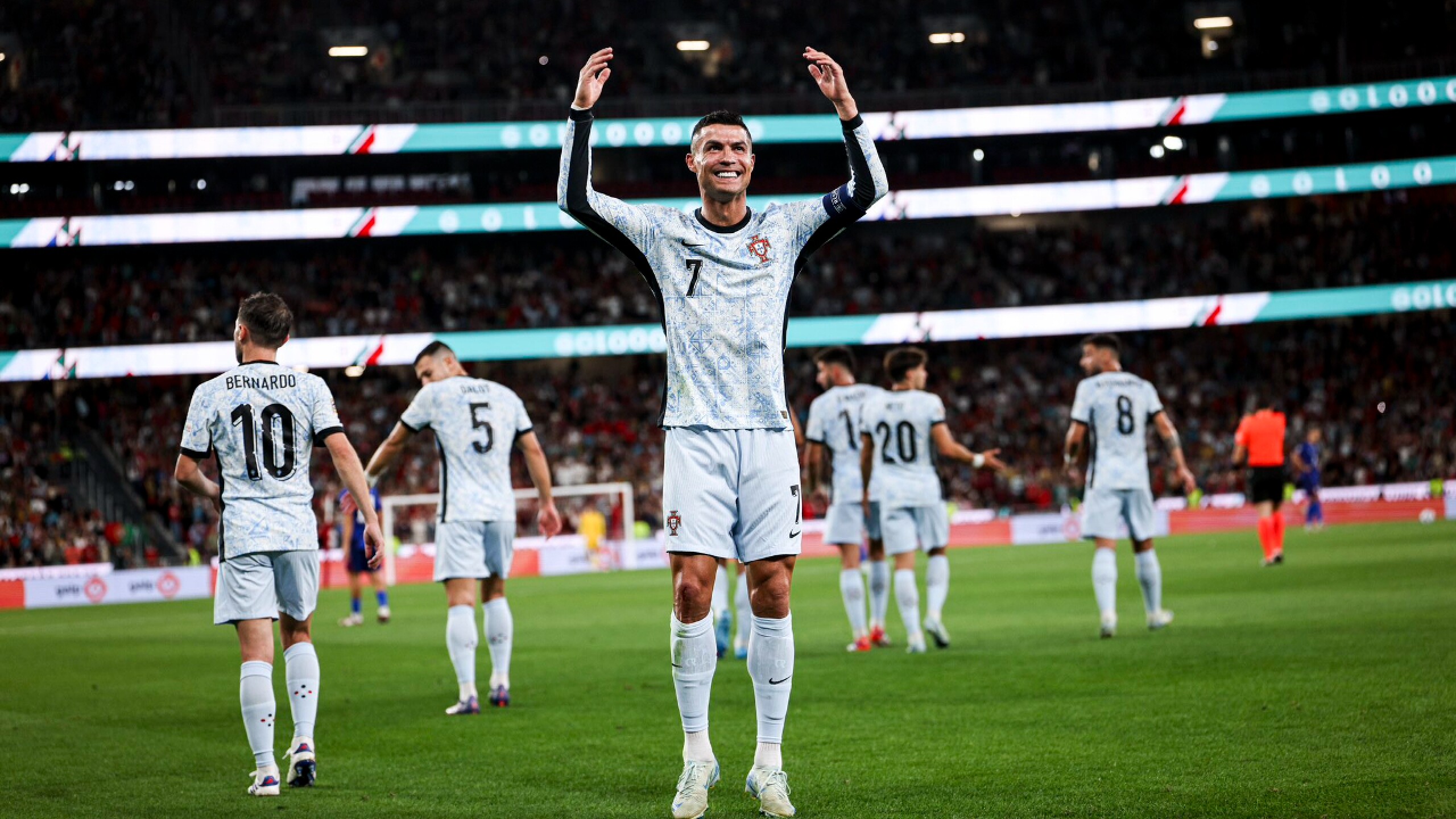 cristiano-ronaldo-900-goles