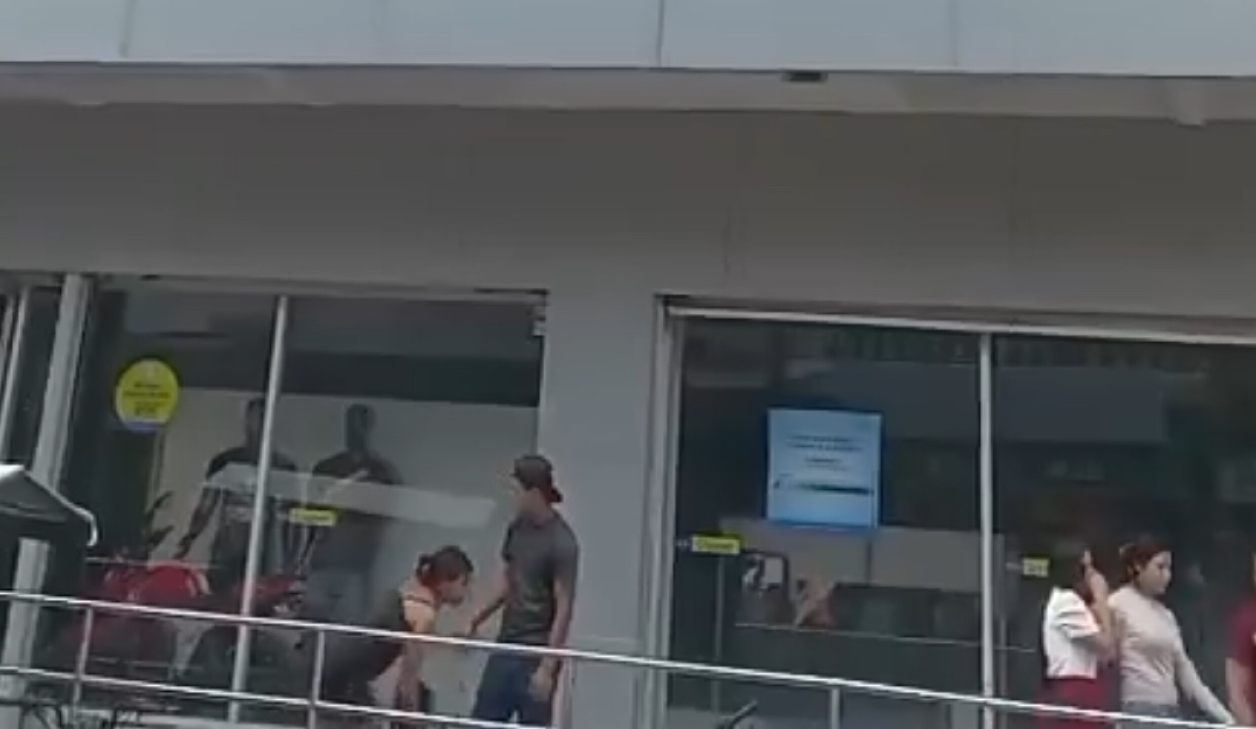 Incendio en tienda departamental