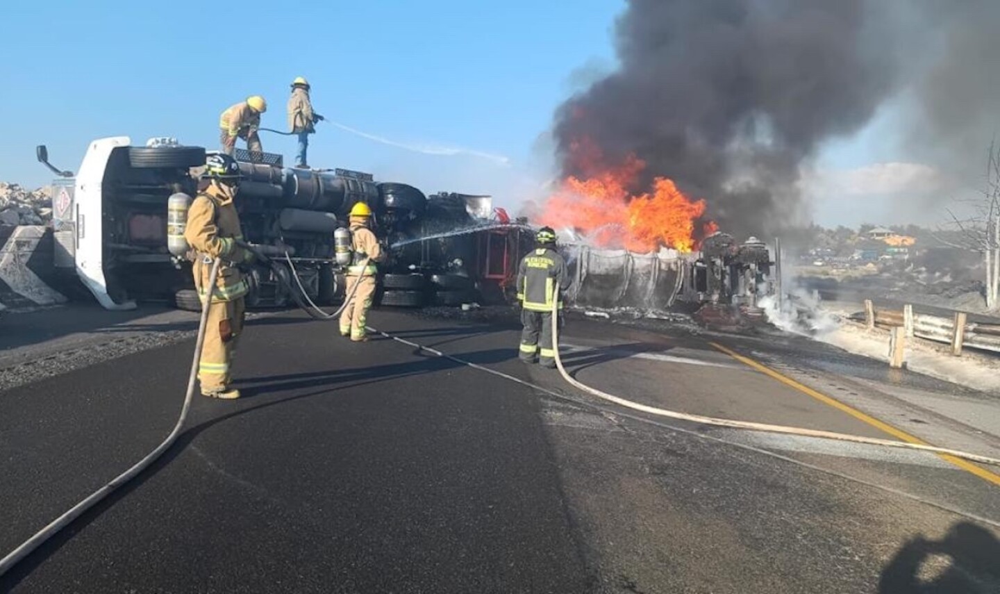 accidente-orizaba-puebla-pipa-se-incendia-en-esperanza
