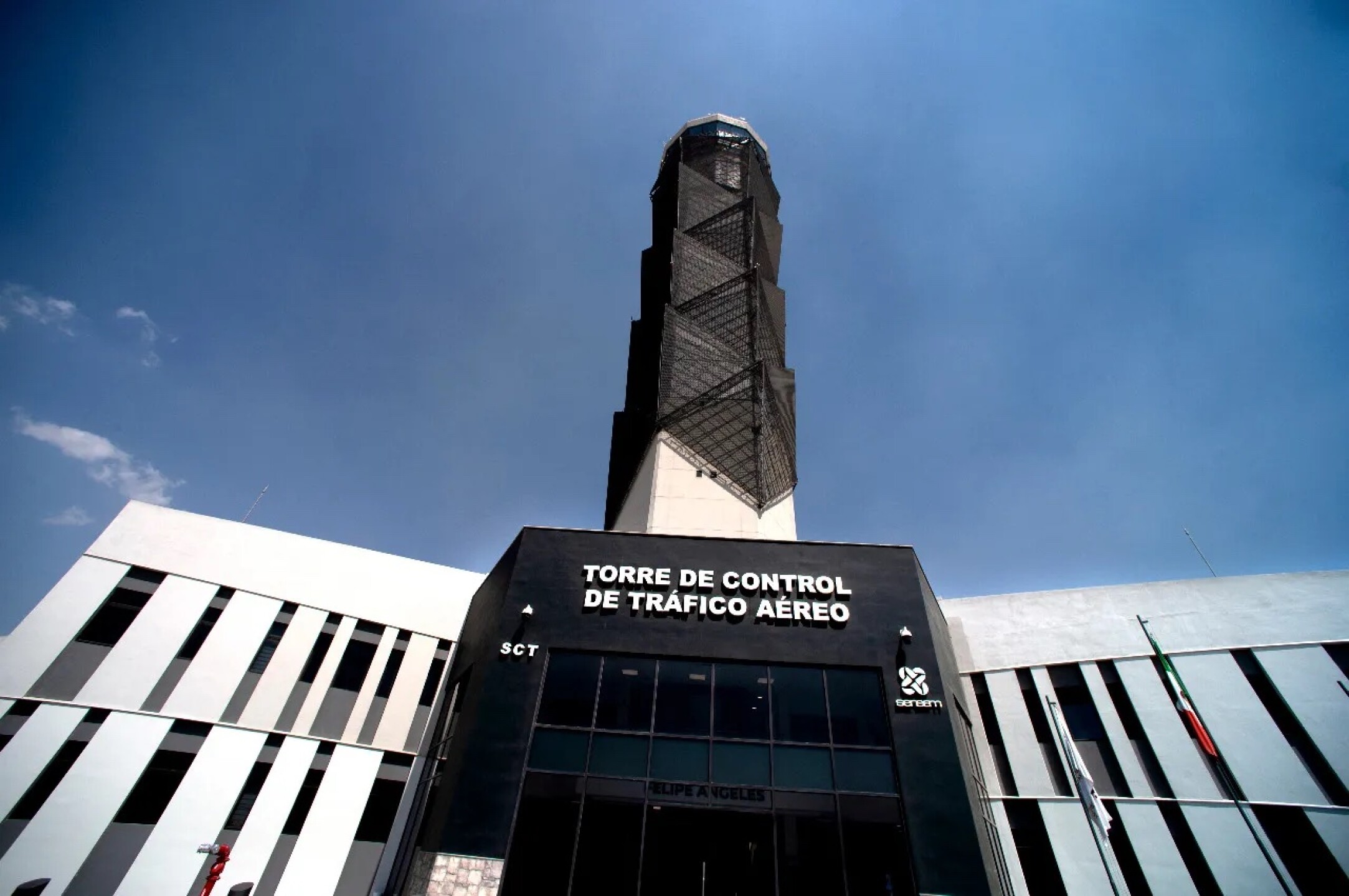 nuevo-aeropuerto.felipe-angeles-torre-de-control