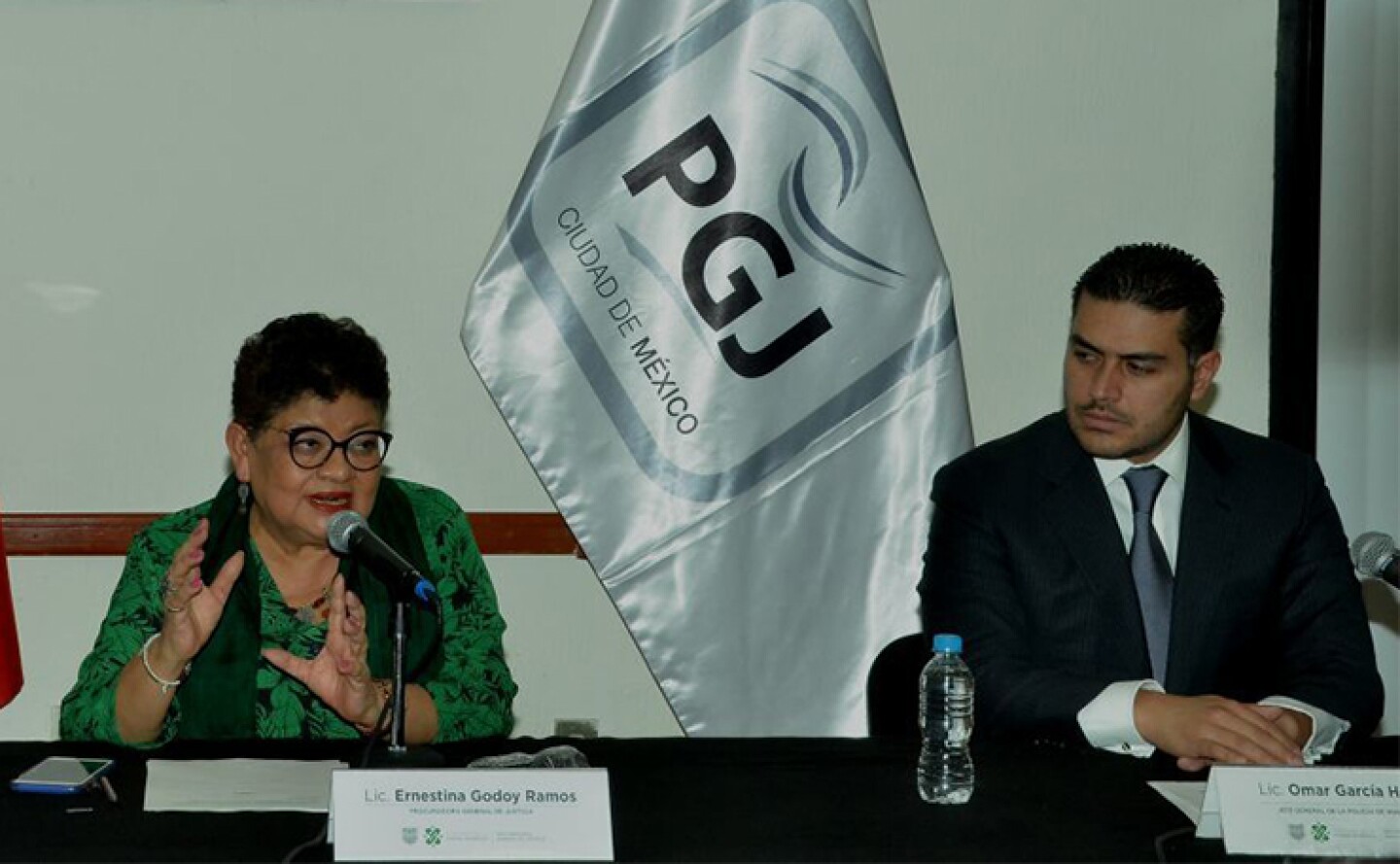 CIUDAD DE MÉXICO, 16JULIO2019.- Ernestina Godoy, Procuradora General de Justicia de la capital; Rodrigo de la Riva Robles, Subprocurador de Averiguaciones Previas Centrales y Omar García Harfuch, Jefe General de la Policía de Investigación, ofrecieron