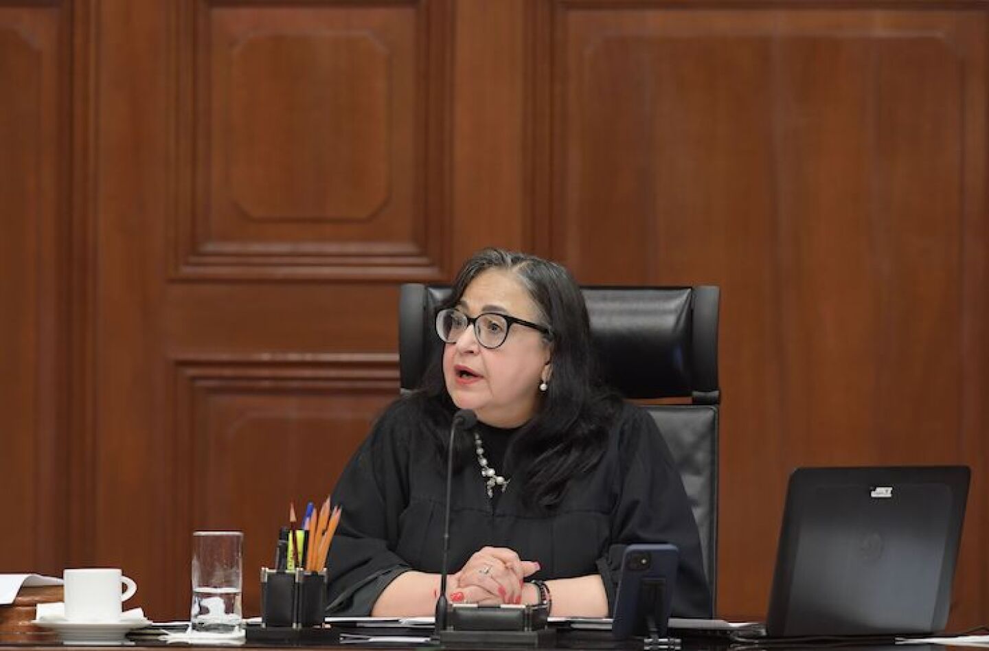 La ministra presidenta, Norma Piña, durante la sesión en la SCJN en la que se invalida la primera parte del Plan B que recorta presupuesto y facultades al INE.