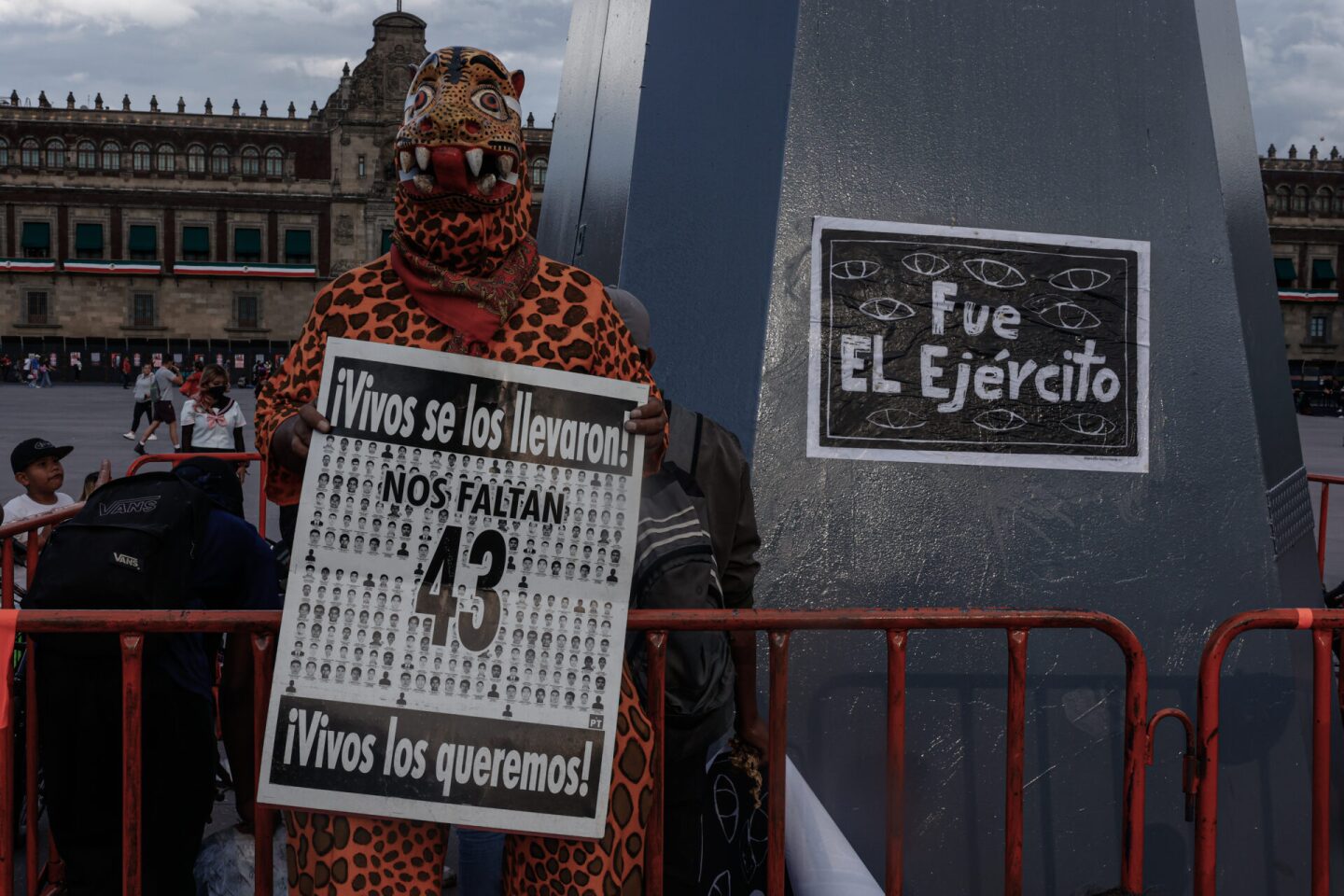 ayotzinapa-normalistas-marcha-2