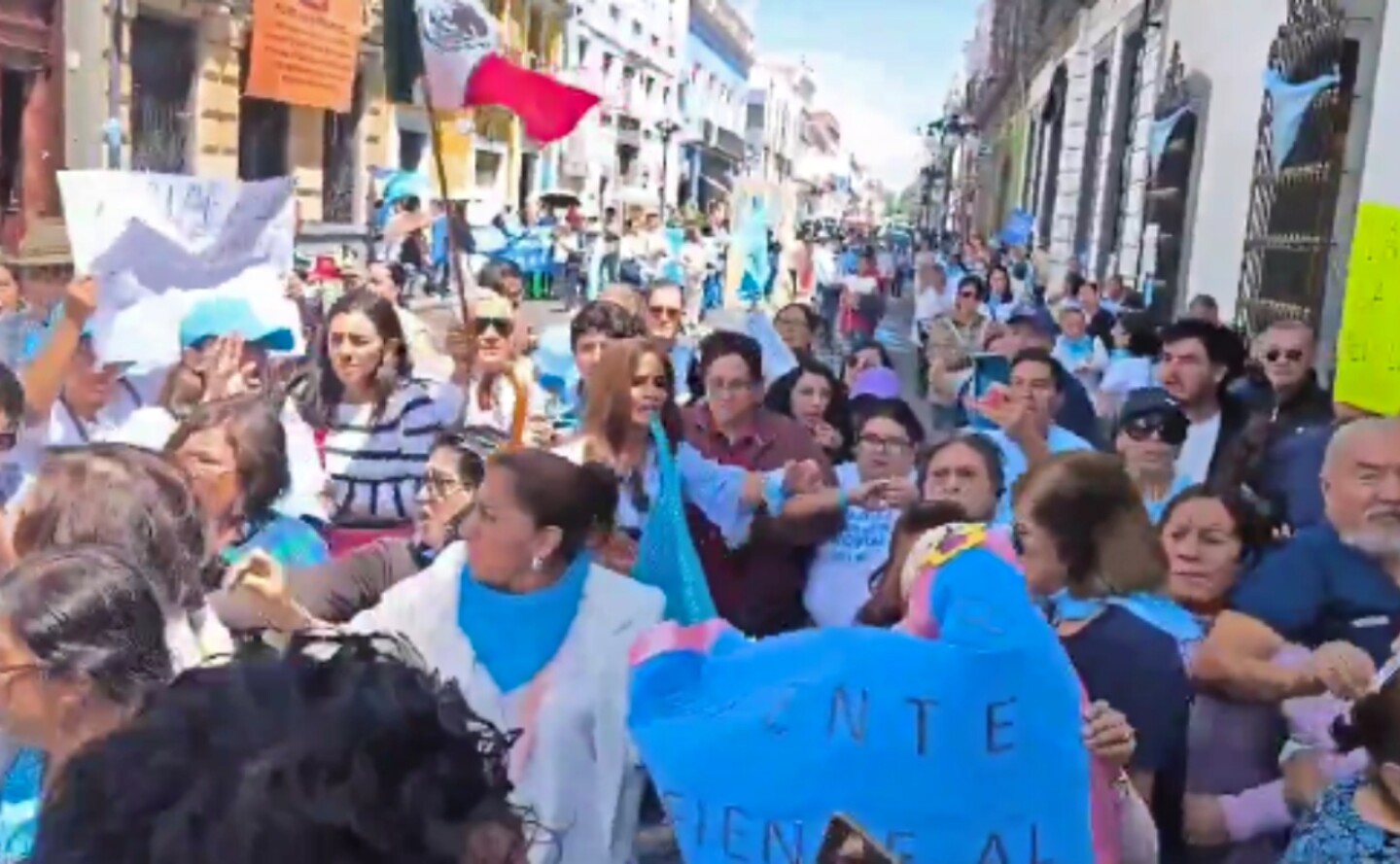 violencia-congreso-de-puebla