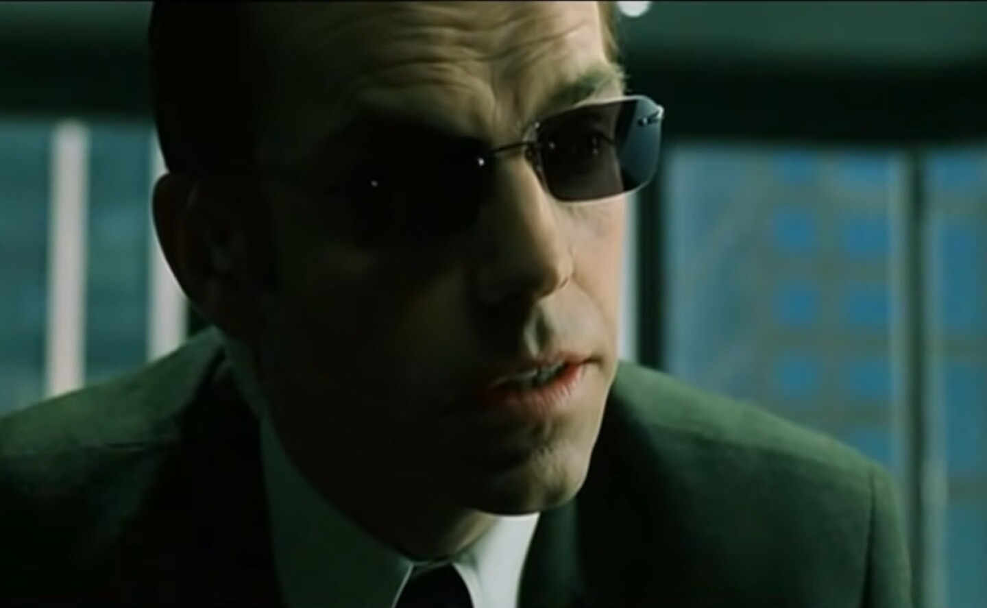hugo_weaving_agente_smith