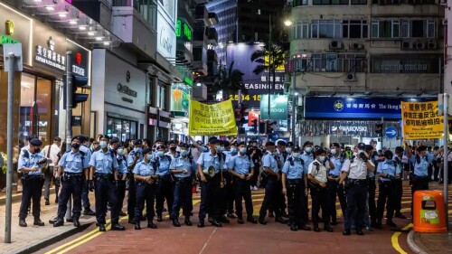 retiran_libros_políticamente_sensibles_de_bilbiotecas_de_hong_kong