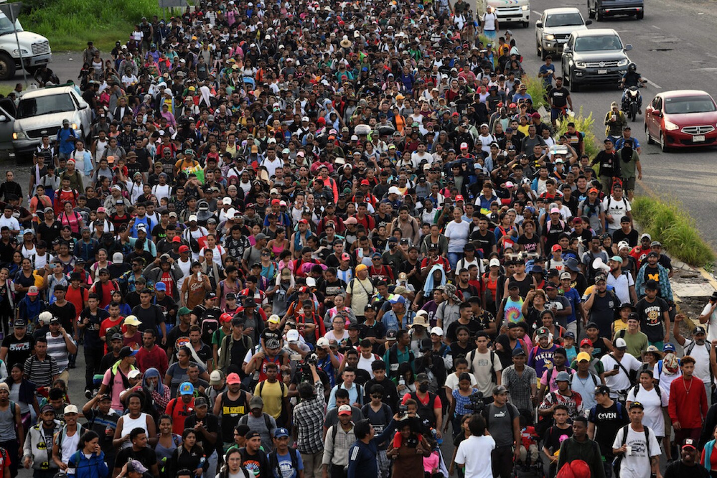 migrantes marchan en México