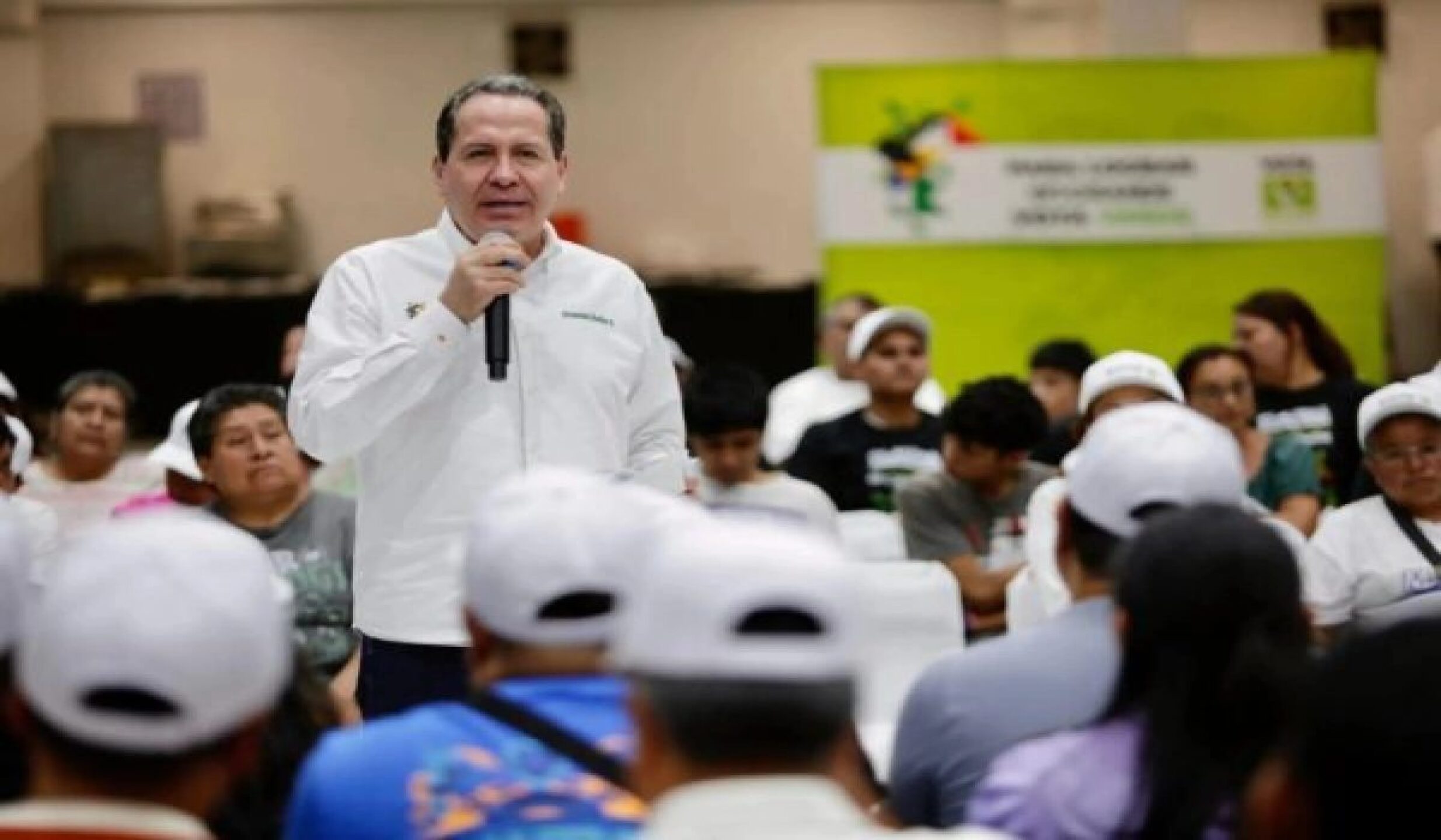 Eruviel-Avila-esterilizacion-animal-600x400