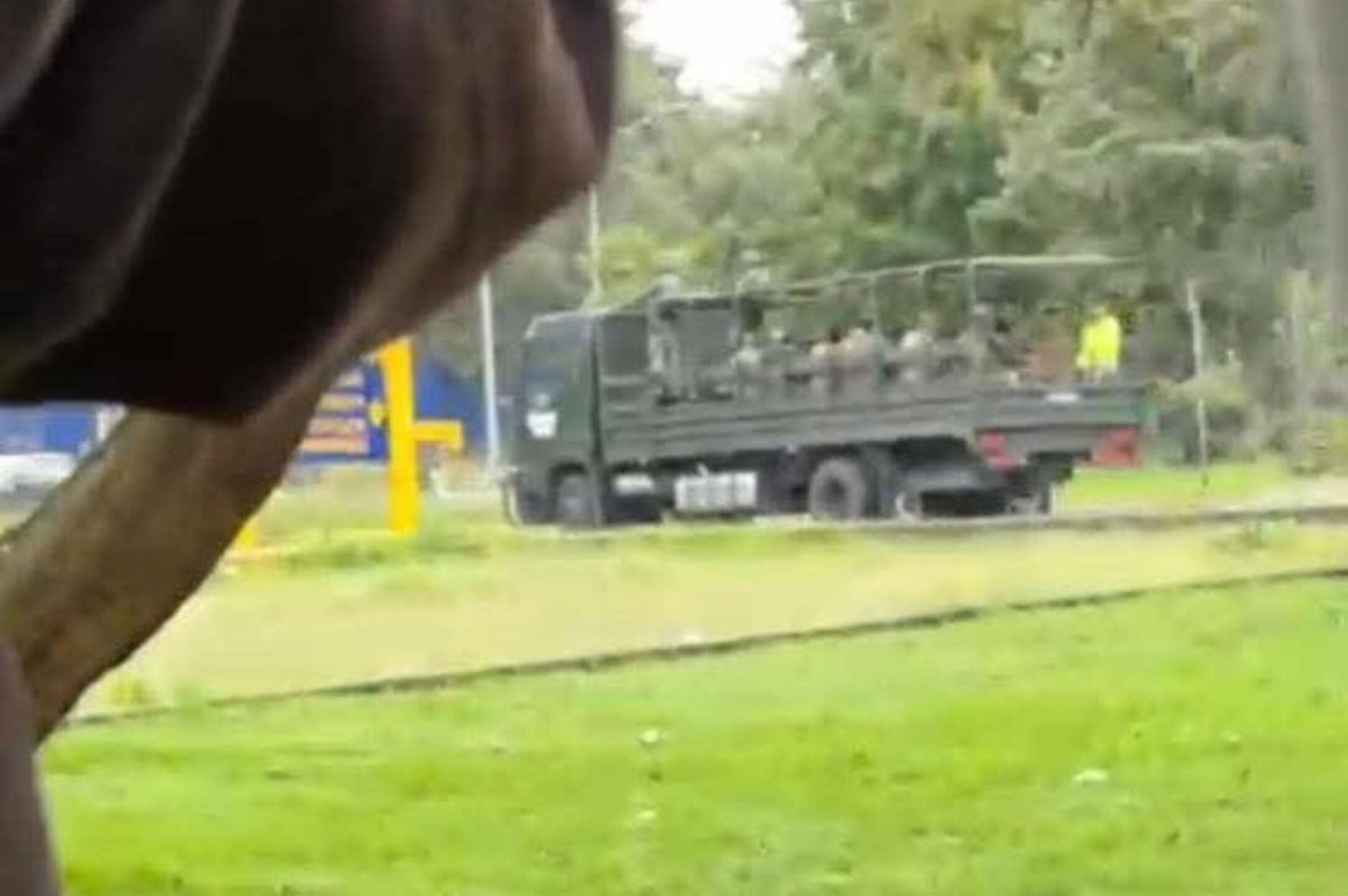 por-minutos-camion-del-ejercito-circulo-en-ciudad-universitaria-autoridades-de-la-unam-aclaran-incidente-violaron-autonomia-video