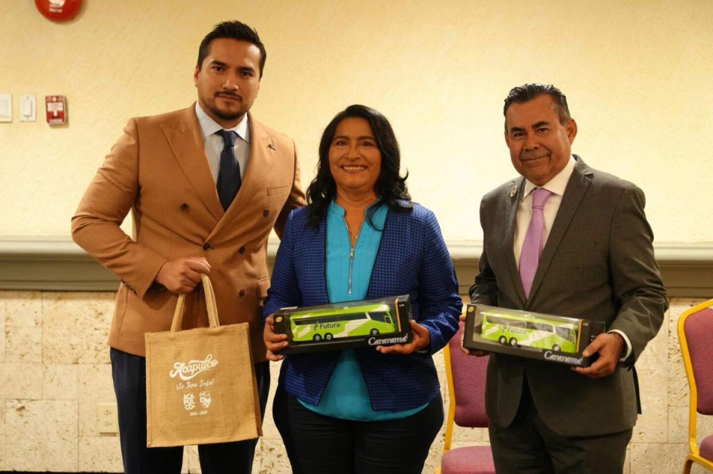 acapulco-busca-reconectar-con-el-bajio-impulsan-rutas-turisticas-y-reconocen-a-noe-peralta