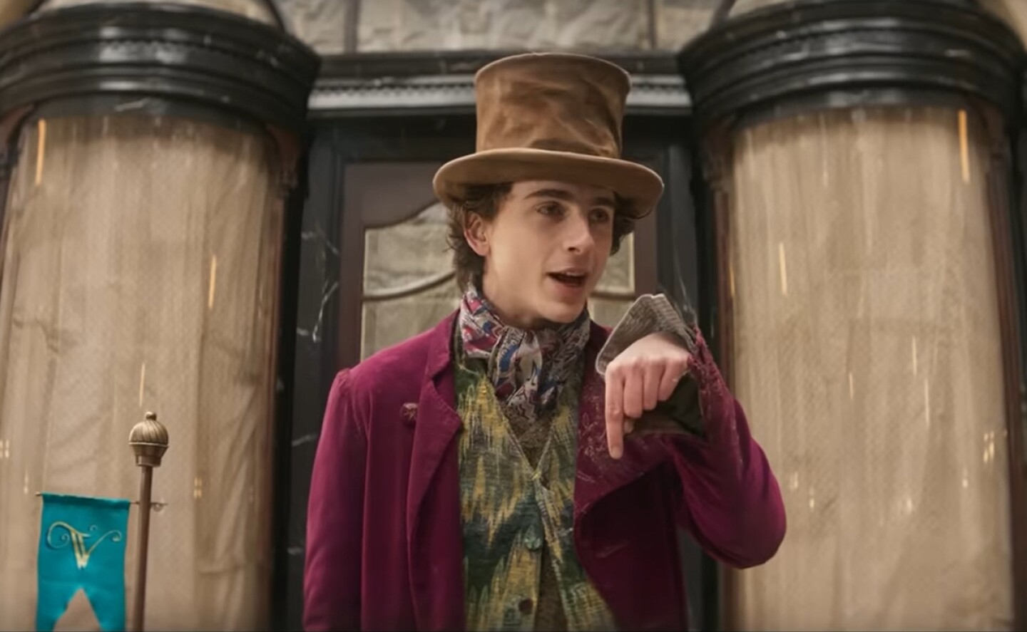 timothee_chalamet_willie_wonka_trailer_