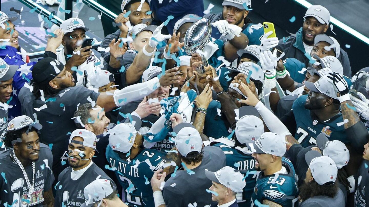 eagles-chiefs-trofeo