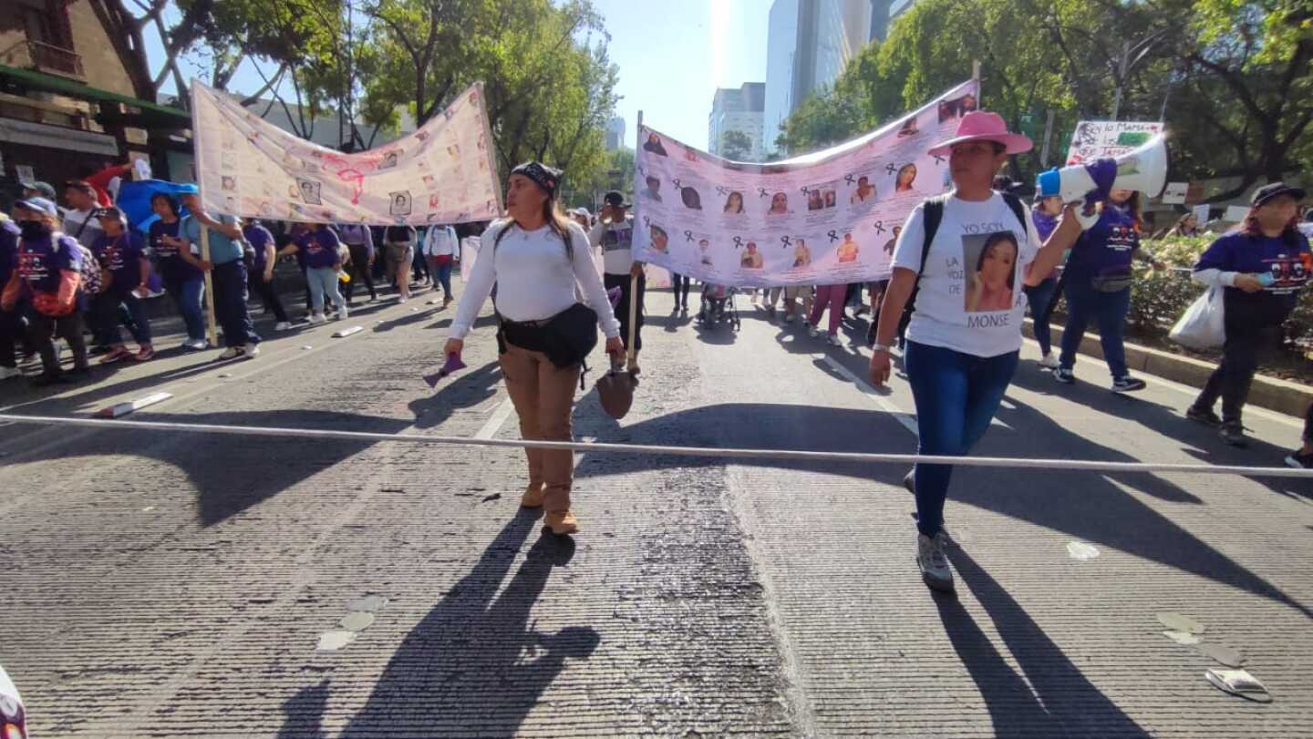 madres-buscadoras-marcha-8m