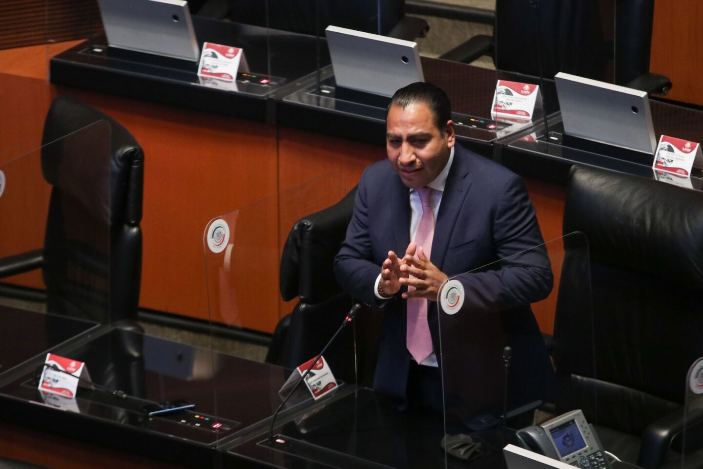 Oscar Eduardo Ramírez Aguilar, presidente de la mesa directiva, durante la Sesión ordinaria de la Cámara de Senadores.