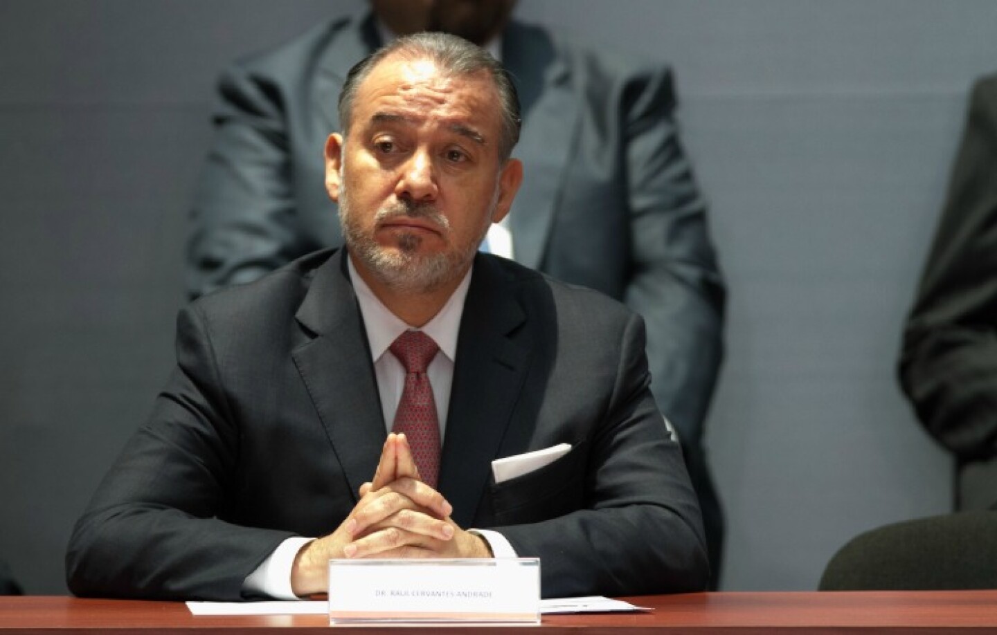 Firmas contra Raúl Cervantes como fiscal general