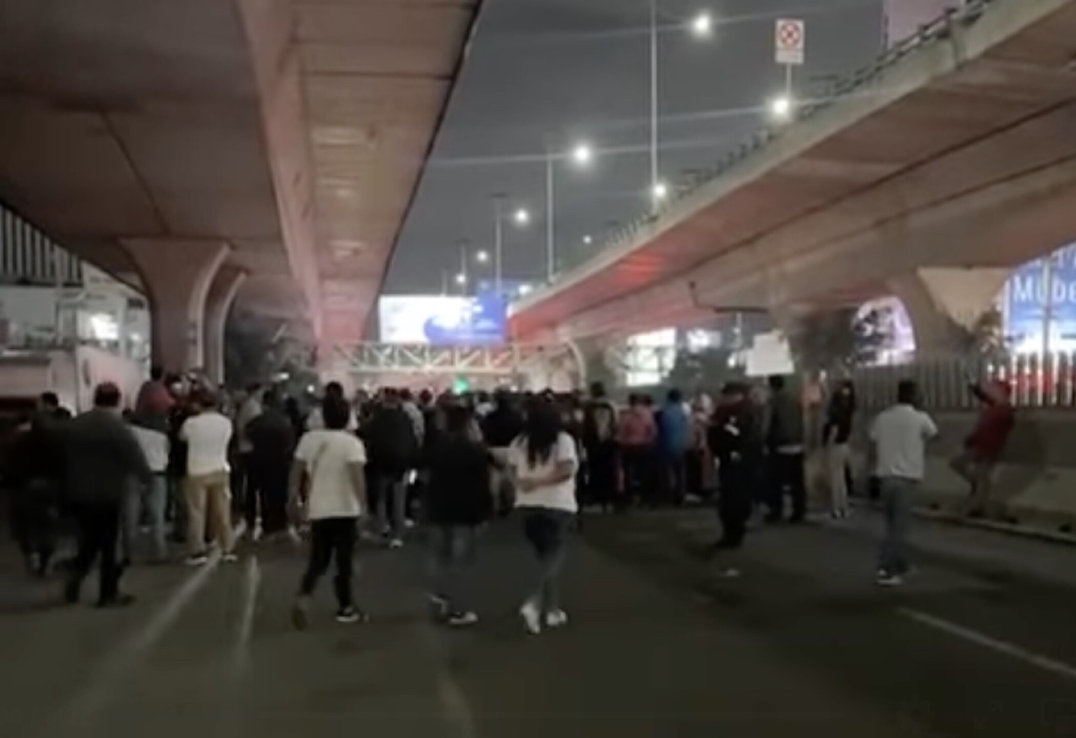 bloqueo-en-periferico-norte-hoy-vecinos-de-naucalpan-piden-agua