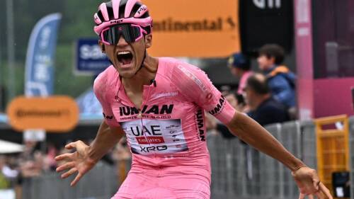 isaac del toro giro de italia 2025(1).jpg