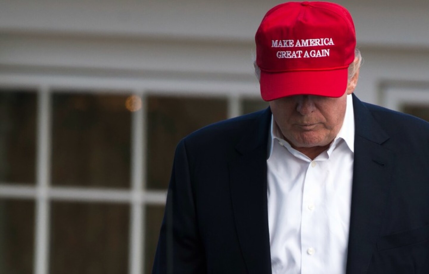 Trump aprobación cortada