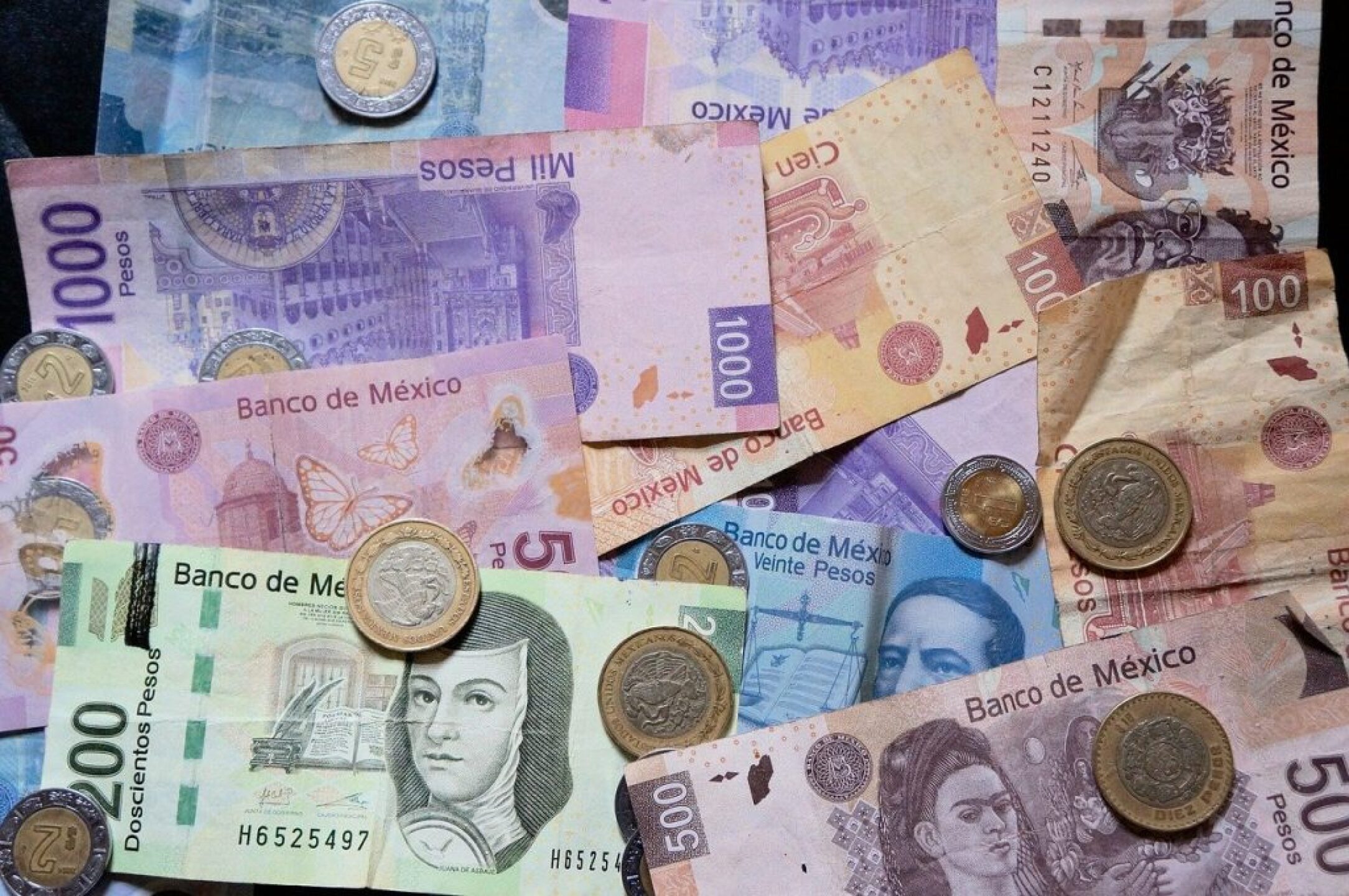mexican-pesos-916208_1280-1024x680