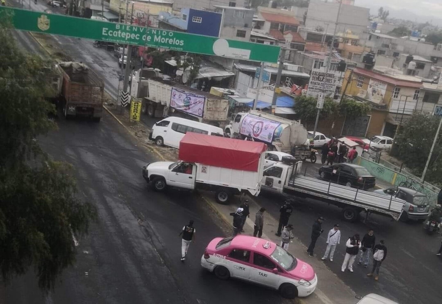 bloqueo-en-la-avenida-central-ecatepec-transportistas-en-rio-de-los-remedios