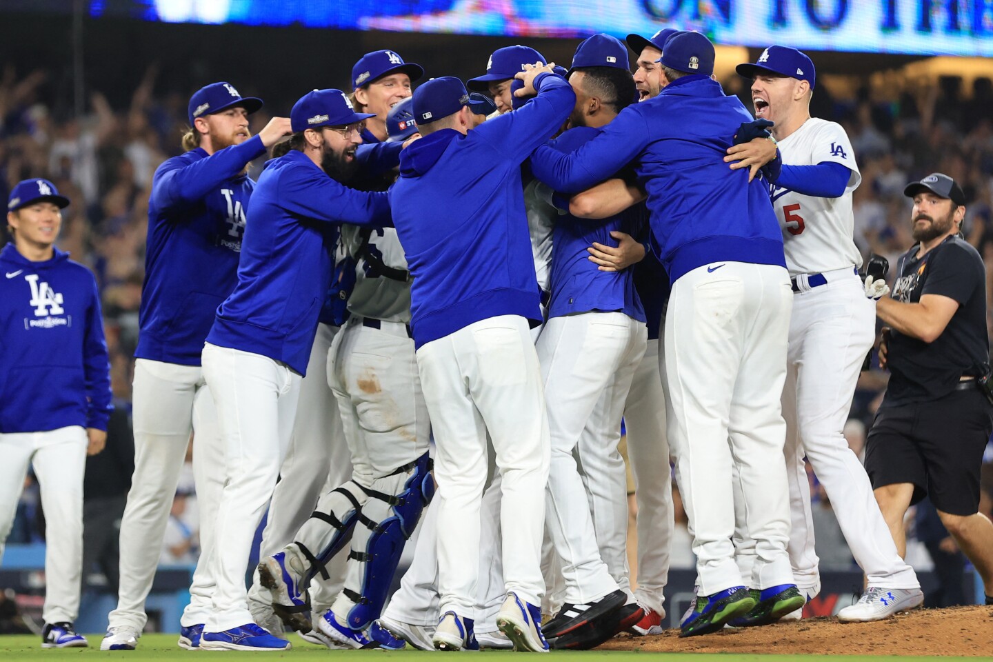 Division Series - San Diego Padres v Los Angeles Dodgers - Game 5