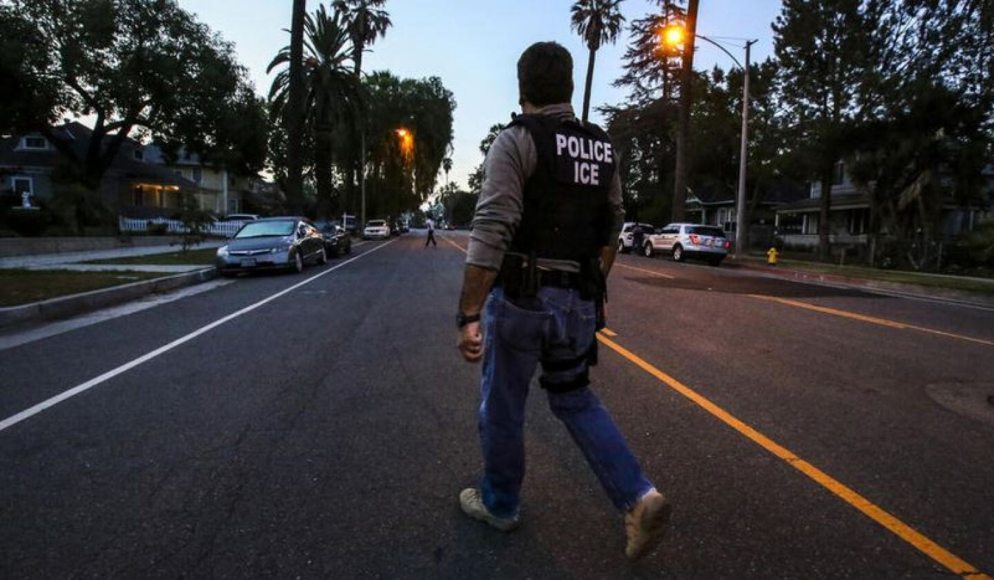 Corte de EU autoriza redadas masivas en Los Ángeles