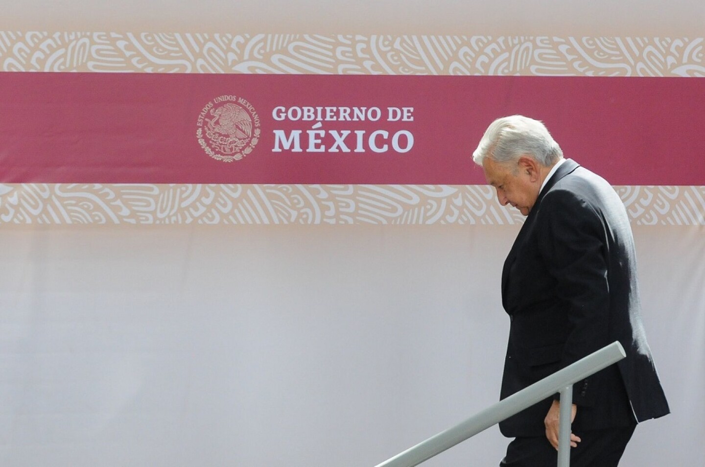 AMLO salida BTED Tepito (6)