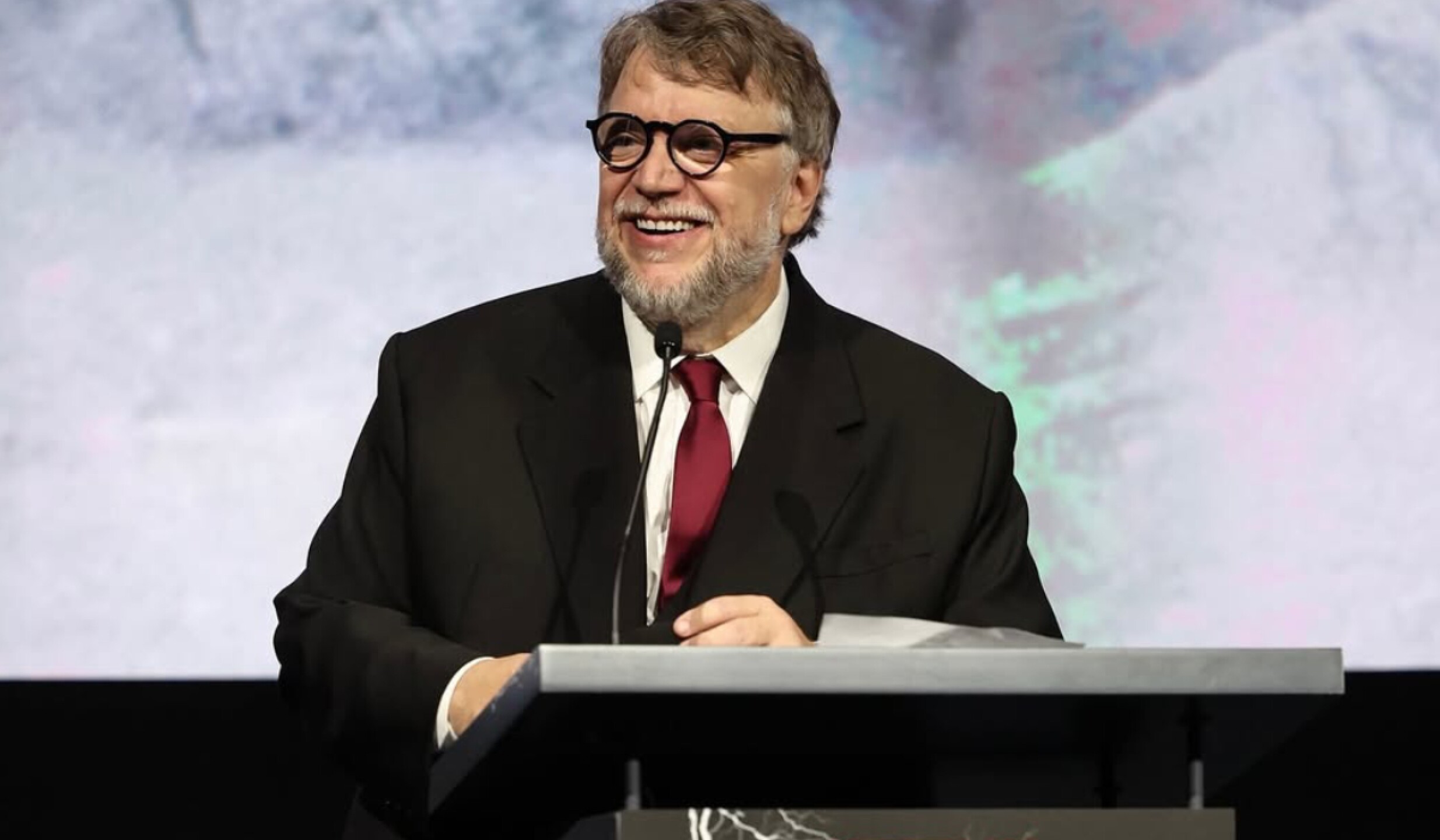 guillermo del toro contra la inteligencia artificial.jpg