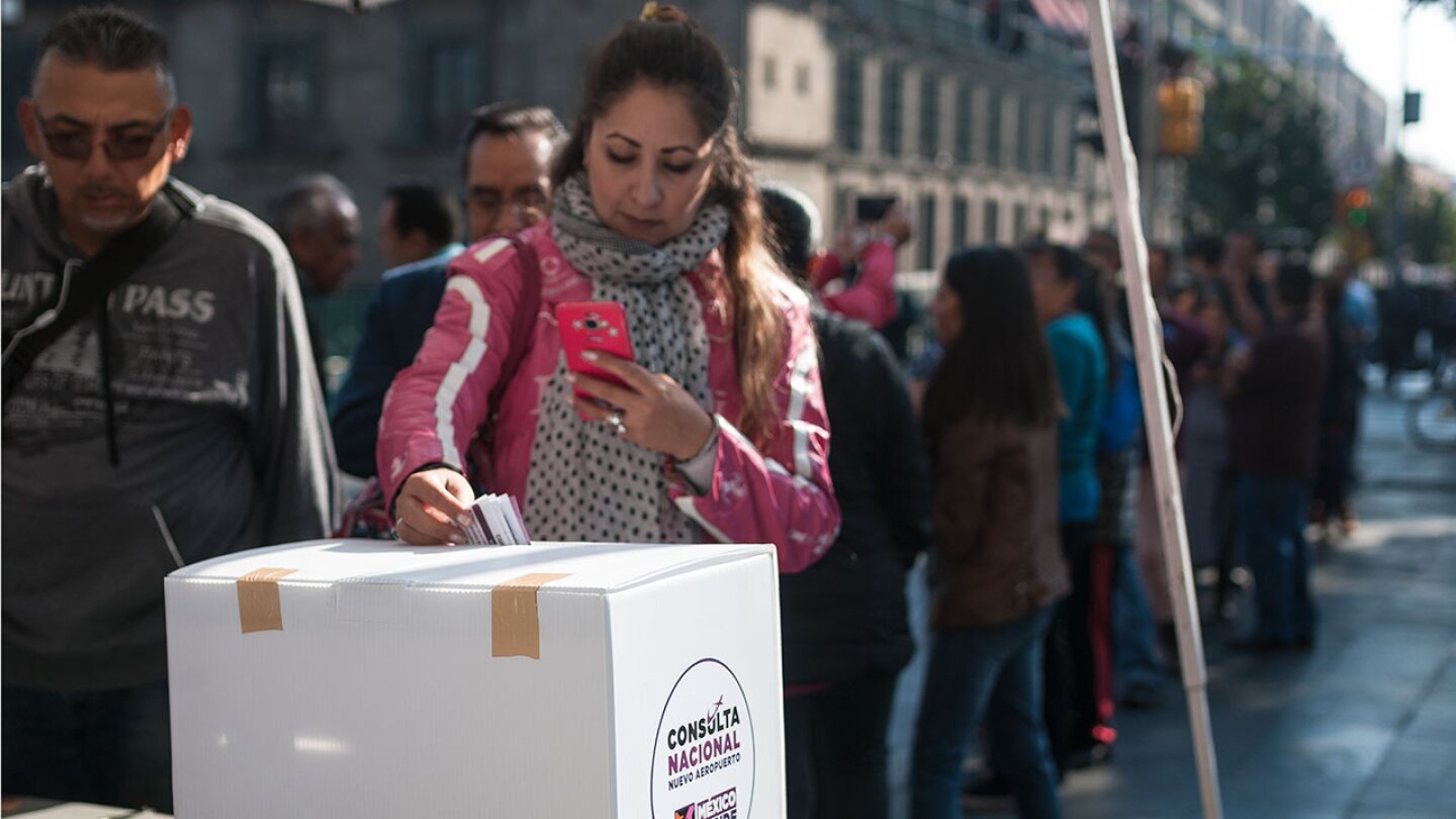Mujer voto