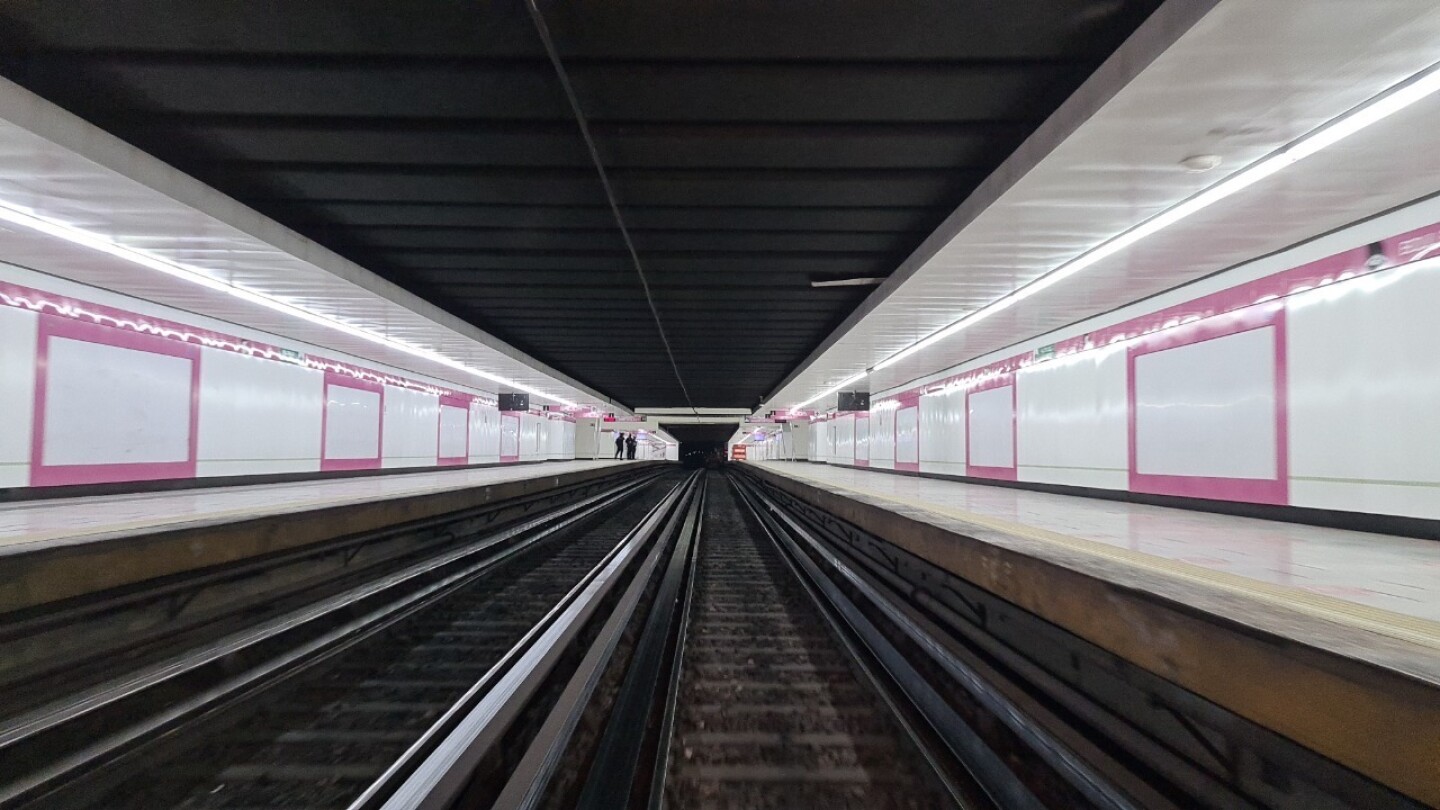 metro y metrobús LGBT+