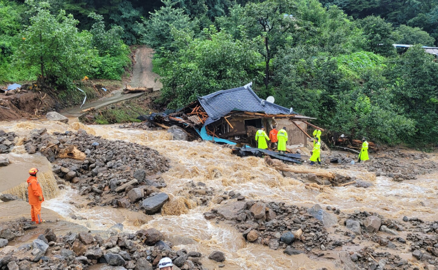 lluvia-corea-del-sur-efe (2)