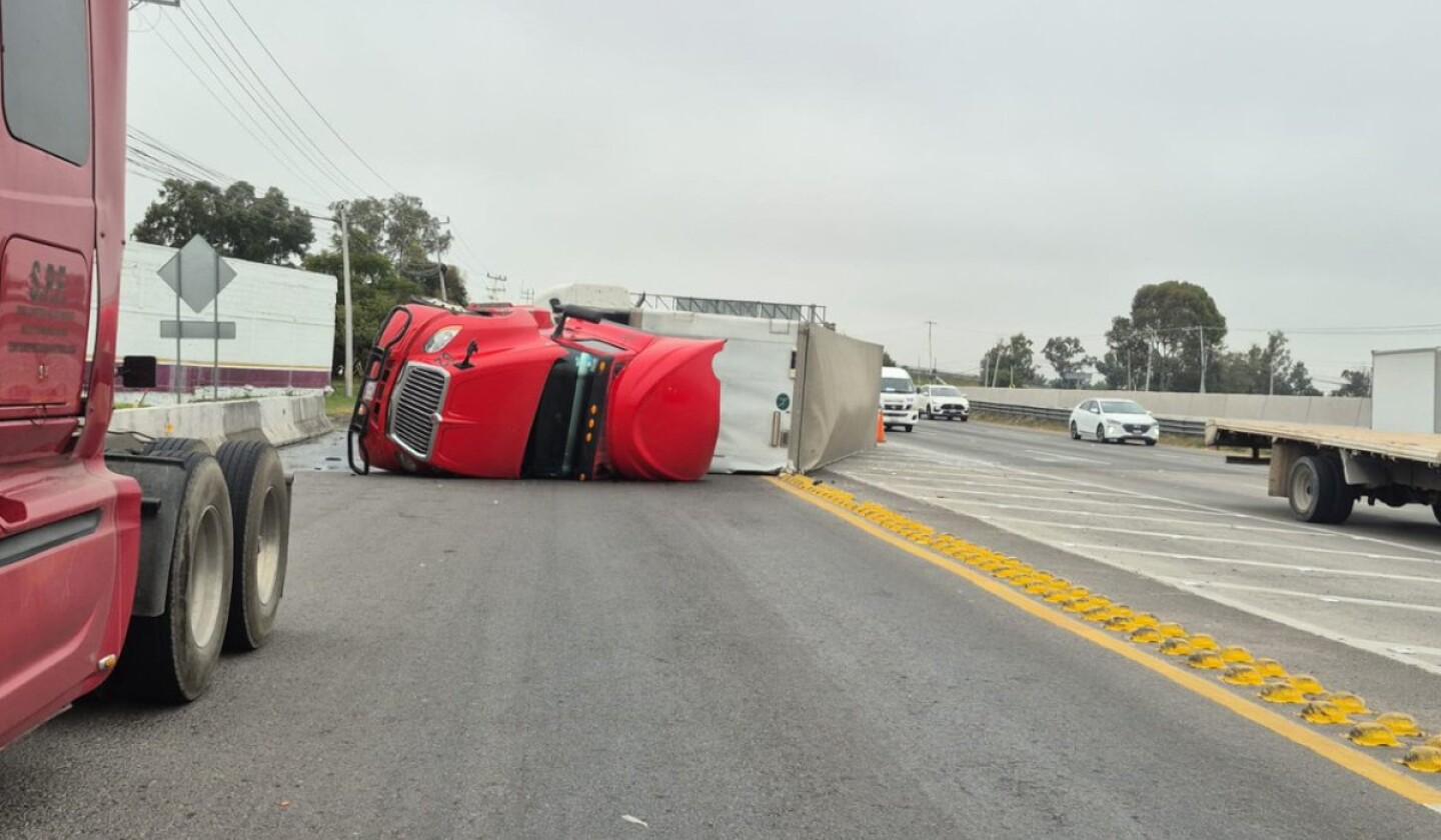 volcadura méxico-queretaro.jpg