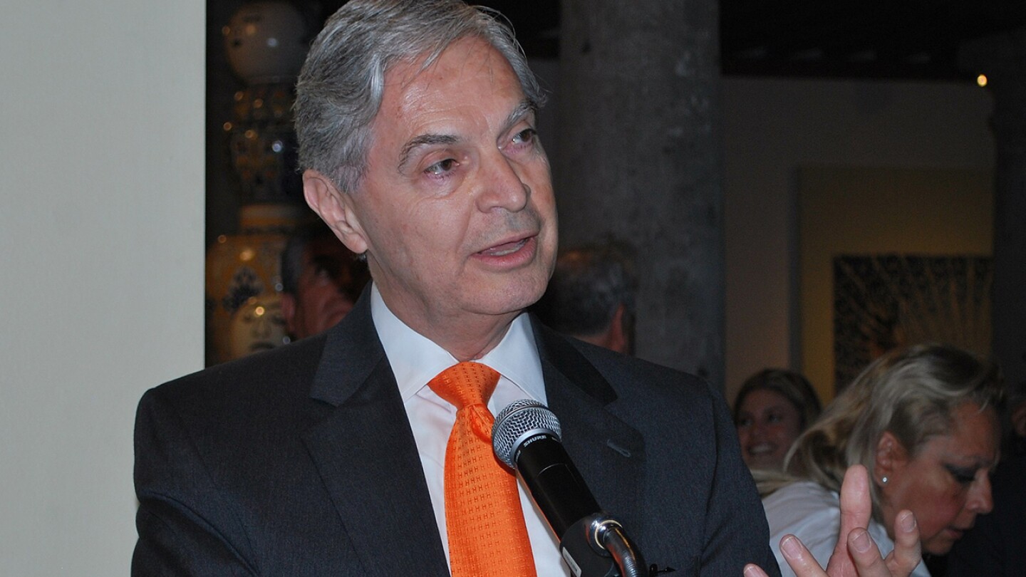 Luis Ernesto Derbez