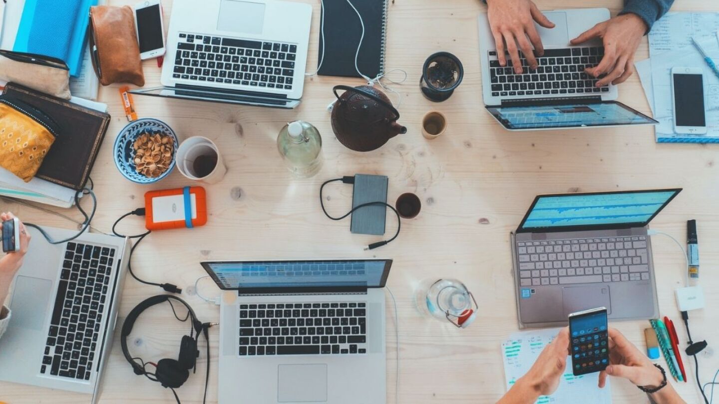 tech-computadora-empleos-desarrollo