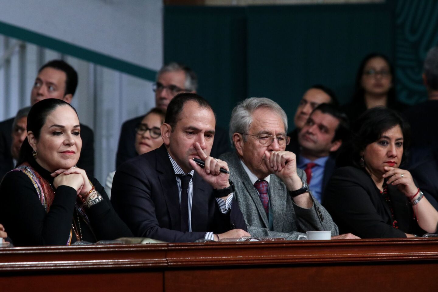 CIUDAD DE MÉXICO, 31OCTUBRE2019.- Mónica Fernández Balboa, presidenta del Senado; Arturo Herrera, secretario de Hacienda y Crédito Público; Jorge Alcocer, secretario de Salud, e Irma Eréndira Sandoval, secretaria de la Función Pública, durante la ceremonia con motivo de la 110ª Asamblea General Ordinaria del IMSS. FOTO: GALO CAÑAS /CUARTOSCURO.COM